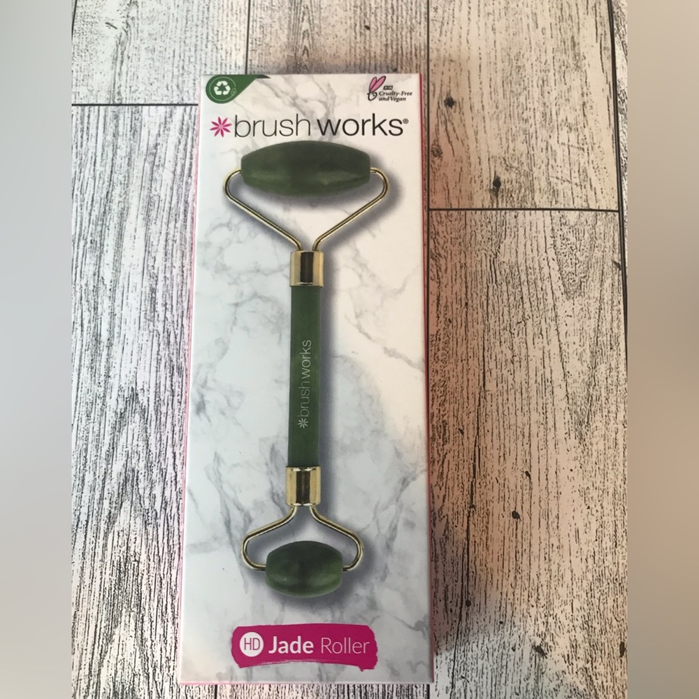 Jade Face Roller